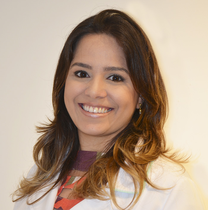 Dra. Luciana Freitas L. Oliveira